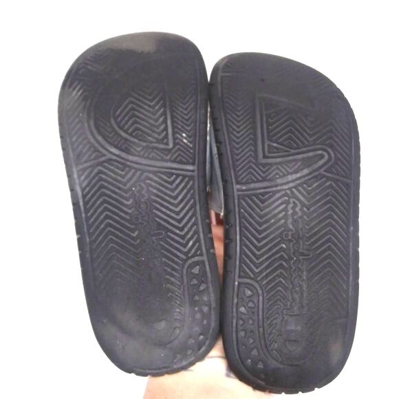 Black and Gray Champion Logo Athletic Slip-On Sandal Slides - Boys Size 13 - Picture 7 of 8